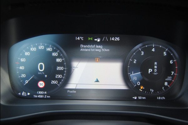 Volvo XC40 2.0 T4 AWD R-Design | H/K | Elec trekhaak | Carplay |