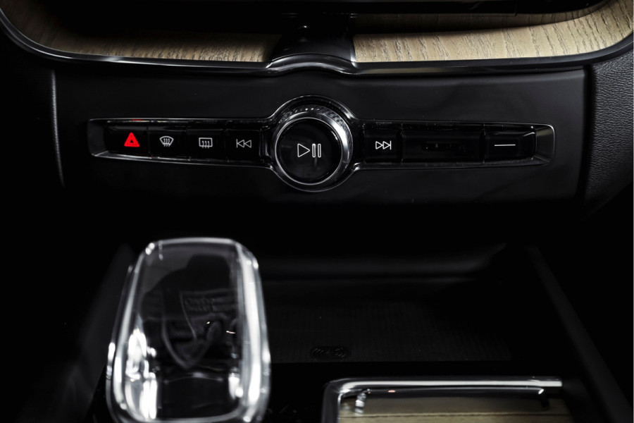 Volvo XC60 2.0 T6 Plug-in hybrid AWD Ultra Dark | Forest Lake | Adapt. Cruise | Stoel + Stuurverw. |  | 360 Camera | NAV + Carplay/Android | Elek. Klep | LM 21" | 1267
