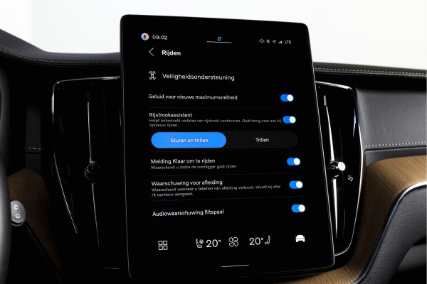 Volvo XC60 2.0 T6 Plug-in hybrid AWD Ultra Dark | Forest Lake | Adapt. Cruise | Stoel + Stuurverw. |  | 360 Camera | NAV + Carplay/Android | Elek. Klep | LM 21" | 1267