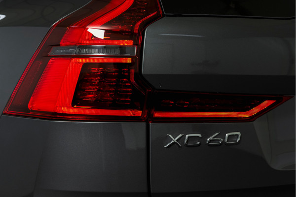 Volvo XC60 2.0 T6 Plug-in hybrid AWD Ultra Dark | Forest Lake | Adapt. Cruise | Stoel + Stuurverw. |  | 360 Camera | NAV + Carplay/Android | Elek. Klep | LM 21" | 1267