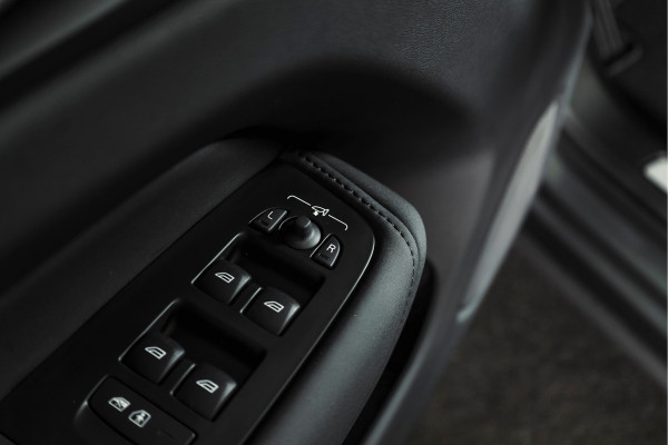 Volvo XC60 2.0 T6 Plug-in hybrid AWD Ultra Dark | Forest Lake | Adapt. Cruise | Stoel + Stuurverw. |  | 360 Camera | NAV + Carplay/Android | Elek. Klep | LM 21" | 1267