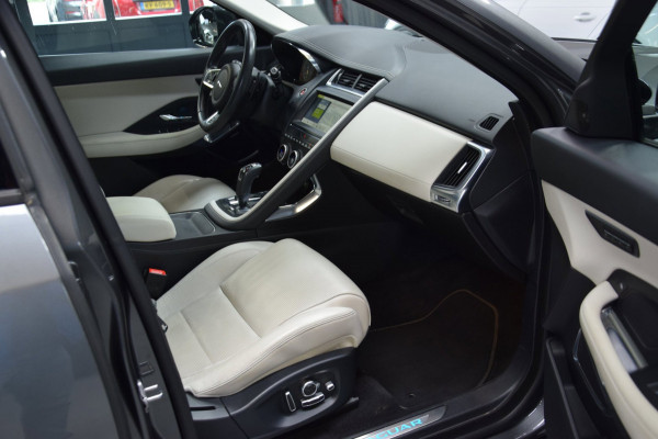 Jaguar E-Pace 2.0 D240 AWD R-Dynamic HSE Panoramadak|Leder|ACC|Dealer Onderhouden