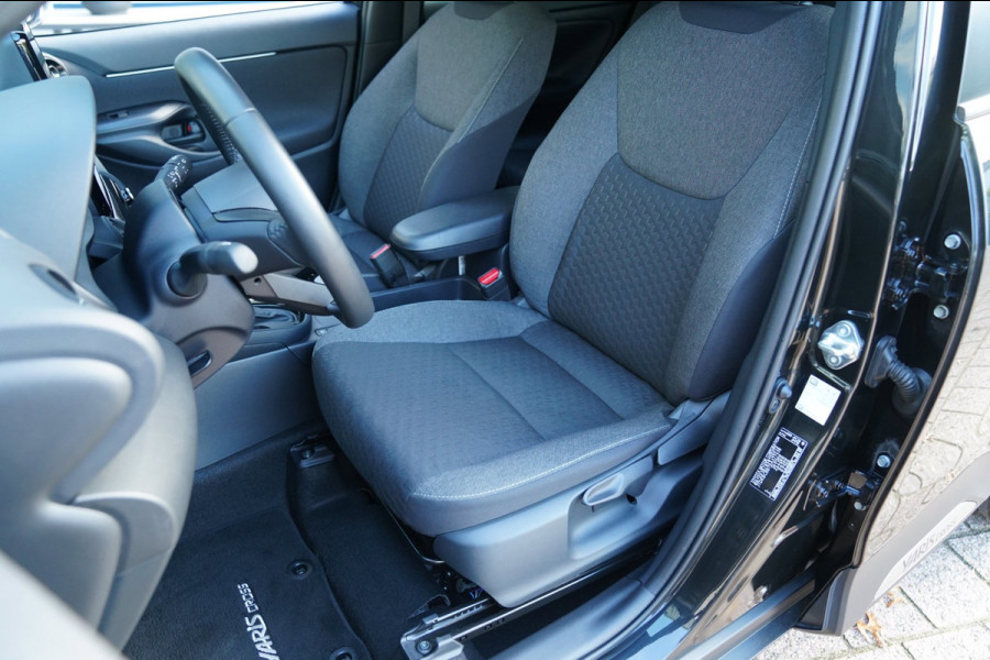 Toyota Yaris Cross 1.5 Hybrid 115 Dynamic | Prijs rijklaar incl. fabrieksgarantie | 17" lmv Clima Camera Stoel/Stuurverw