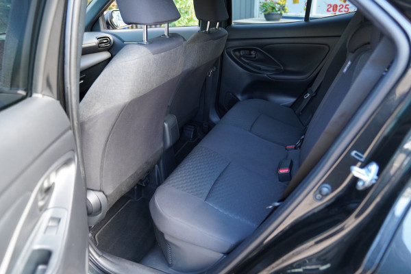 Toyota Yaris Cross 1.5 Hybrid 115 Dynamic | Prijs rijklaar incl. fabrieksgarantie | 17" lmv Clima Camera Stoel/Stuurverw