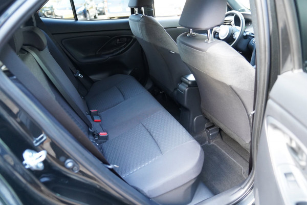 Toyota Yaris Cross 1.5 Hybrid 115 Dynamic | Prijs rijklaar incl. fabrieksgarantie | 17" lmv Clima Camera Stoel/Stuurverw