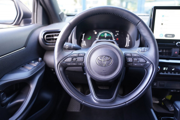 Toyota Yaris Cross 1.5 Hybrid 115 Dynamic | Prijs rijklaar incl. fabrieksgarantie | 17" lmv Clima Camera Stoel/Stuurverw
