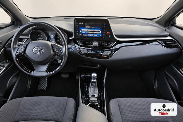 Toyota C-HR 1.8 Hybrid Dynamic | LED | Trekhaak | Camera | Stoelverwarming | All-seasons | Navi | Keyless |