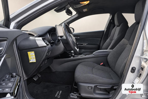 Toyota C-HR 1.8 Hybrid Dynamic | LED | Trekhaak | Camera | Stoelverwarming | All-seasons | Navi | Keyless |