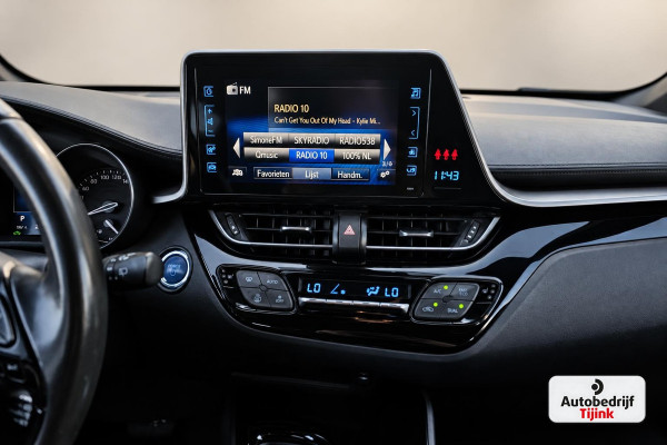 Toyota C-HR 1.8 Hybrid Dynamic | LED | Trekhaak | Camera | Stoelverwarming | All-seasons | Navi | Keyless |