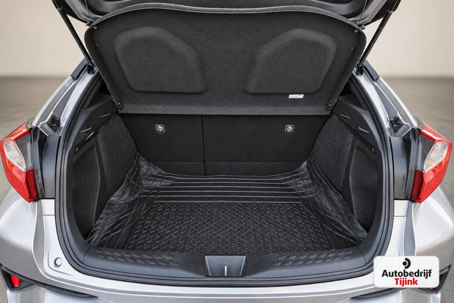 Toyota C-HR 1.8 Hybrid Dynamic | LED | Trekhaak | Camera | Stoelverwarming | All-seasons | Navi | Keyless |