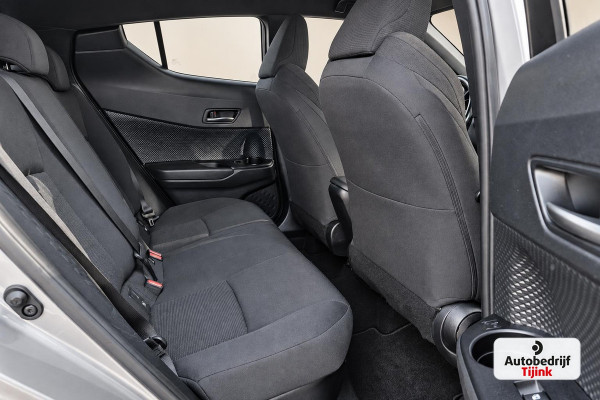 Toyota C-HR 1.8 Hybrid Dynamic | LED | Trekhaak | Camera | Stoelverwarming | All-seasons | Navi | Keyless |