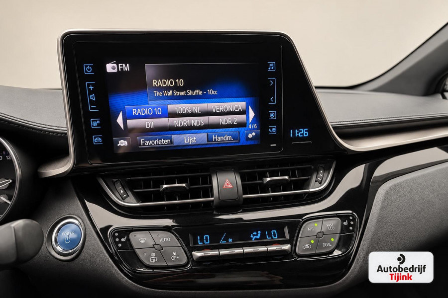Toyota C-HR 1.8 Hybrid Dynamic | LED | Trekhaak | Camera | Stoelverwarming | All-seasons | Navi | Keyless |