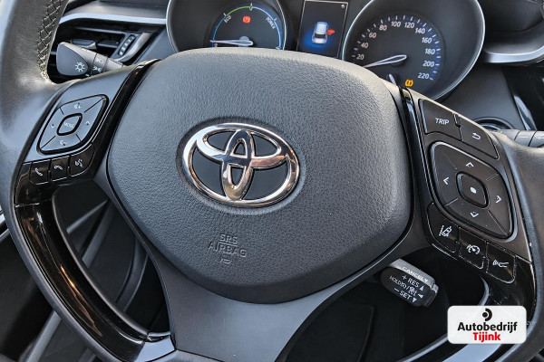 Toyota C-HR 1.8 Hybrid Dynamic | LED | Trekhaak | Camera | Stoelverwarming | All-seasons | Navi | Keyless |