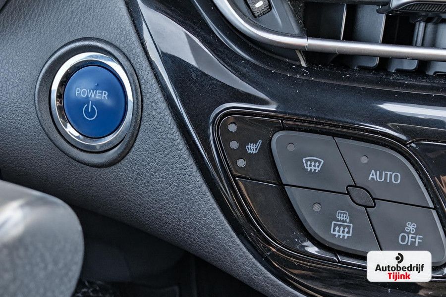 Toyota C-HR 1.8 Hybrid Dynamic | LED | Trekhaak | Camera | Stoelverwarming | All-seasons | Navi | Keyless |