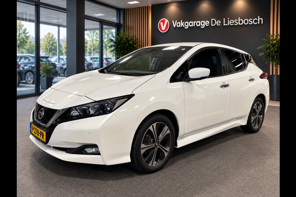 Nissan Leaf N-Connecta 40 kWh / camera / Navigatie / cruisecontrol /boeken/stoelverw