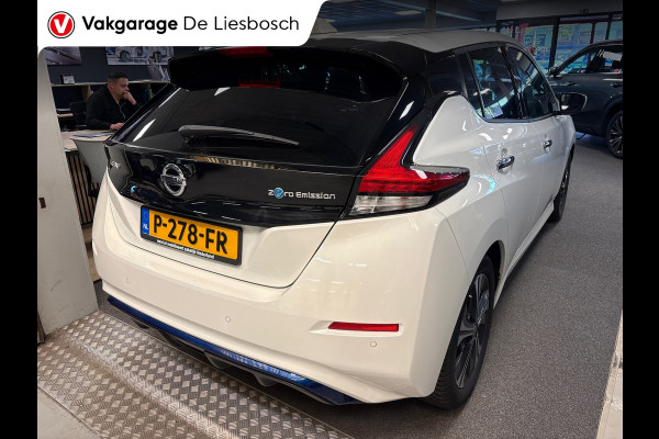 Nissan Leaf N-Connecta 40 kWh / camera / Navigatie / cruisecontrol /boeken/stoelverw