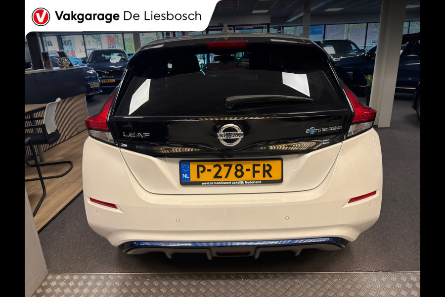 Nissan Leaf N-Connecta 40 kWh / camera / Navigatie / cruisecontrol /boeken/stoelverw