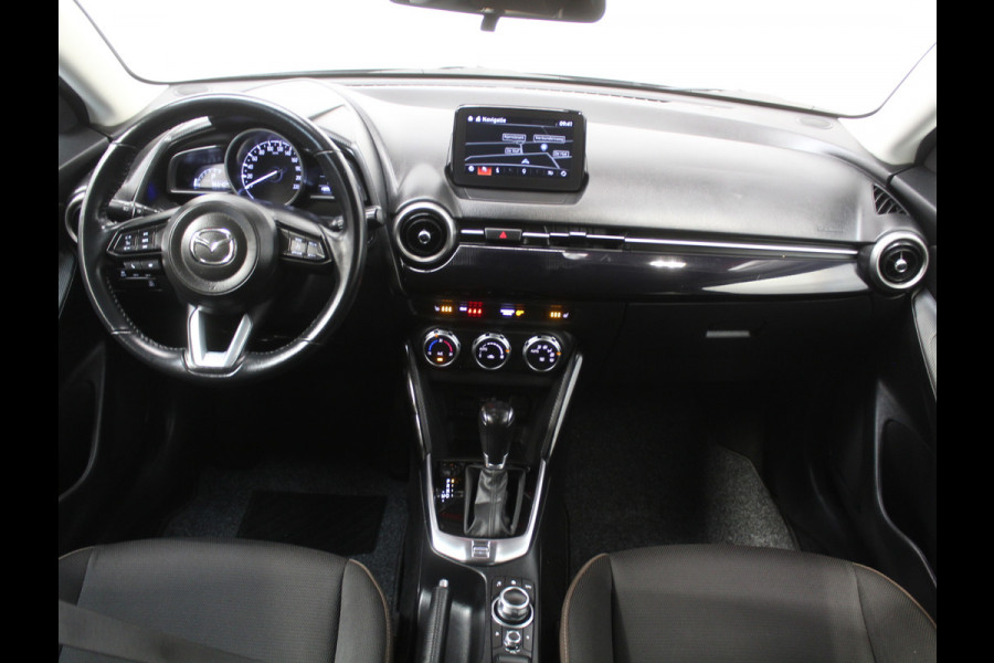 Mazda 2 1.5 Skyactiv-G Luxury CLIMATE | CRUISE | NAVI | LMV16 | DAB | CARPLAY | STOELVERW | PDC | LED