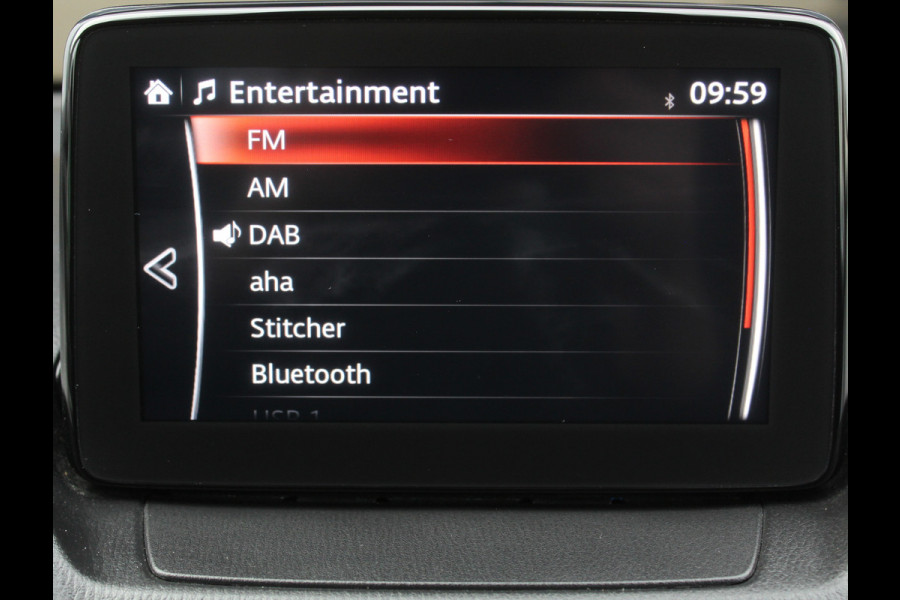 Mazda 2 1.5 Skyactiv-G Luxury CLIMATE | CRUISE | NAVI | LMV16 | DAB | CARPLAY | STOELVERW | PDC | LED