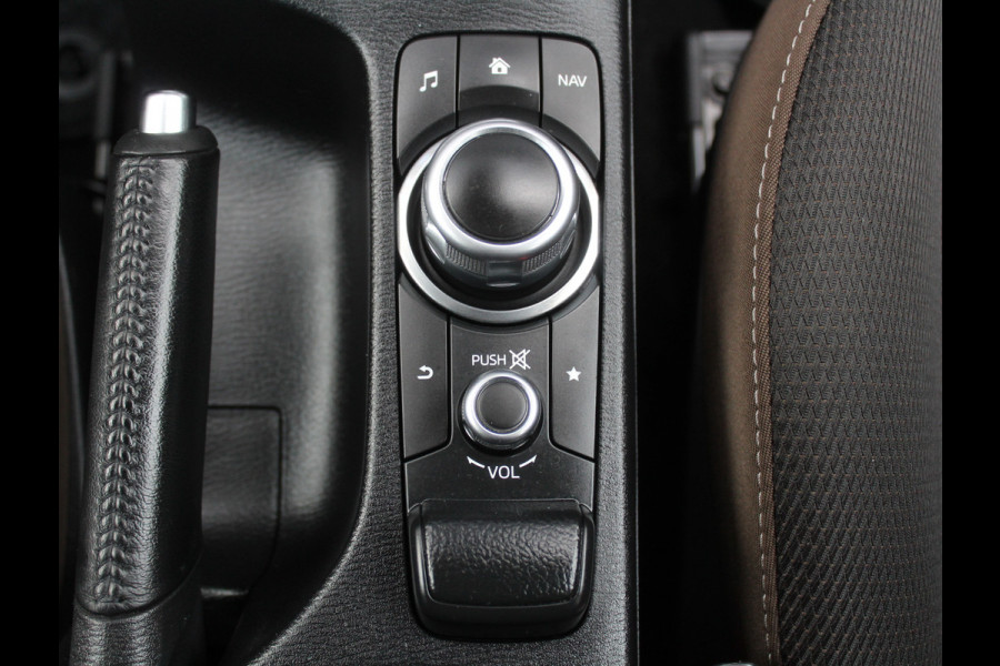 Mazda 2 1.5 Skyactiv-G Luxury CLIMATE | CRUISE | NAVI | LMV16 | DAB | CARPLAY | STOELVERW | PDC | LED