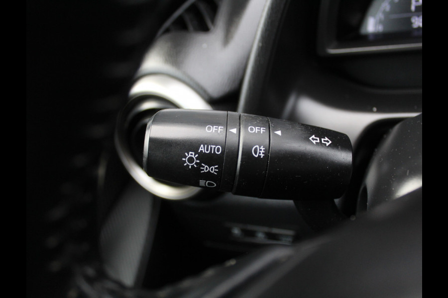 Mazda 2 1.5 Skyactiv-G Luxury CLIMATE | CRUISE | NAVI | LMV16 | DAB | CARPLAY | STOELVERW | PDC | LED