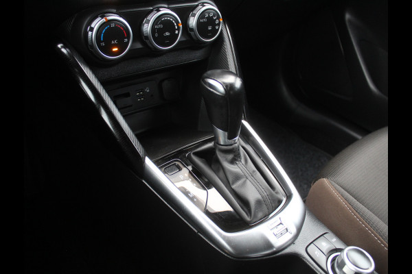 Mazda 2 1.5 Skyactiv-G Luxury CLIMATE | CRUISE | NAVI | LMV16 | DAB | CARPLAY | STOELVERW | PDC | LED