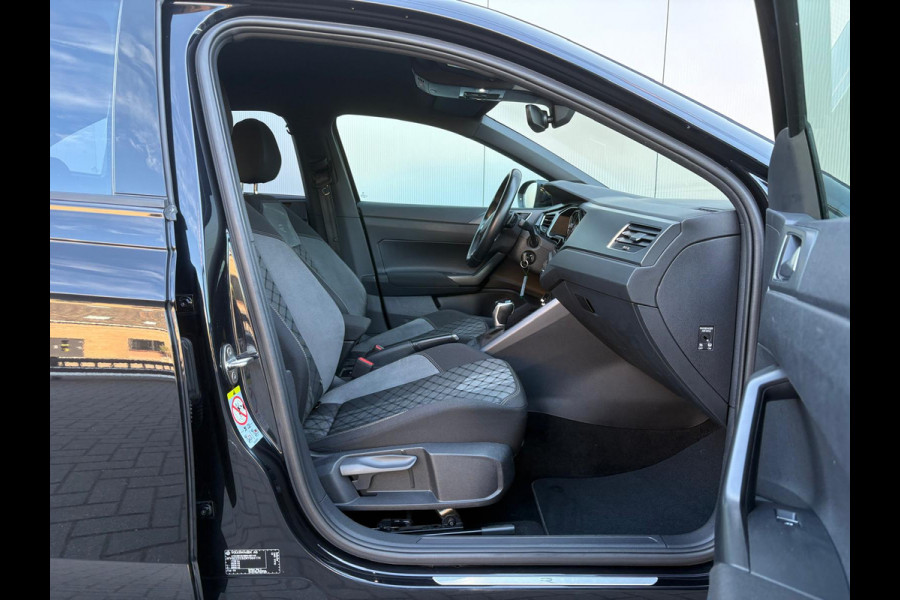 Volkswagen Taigo 110PK TSI Automaat R-Line Business Carplay-android/Camera/Stoelverwarming