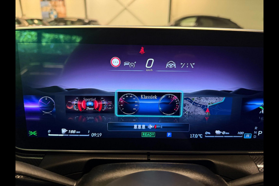 Mercedes-Benz C-Klasse 300 e AMG BLACK-LINE 313PK SOH-TEST/LUCHTVERING/PANO/V-COCKPIT/NAVI/DAB/CARPLAY/CAM///