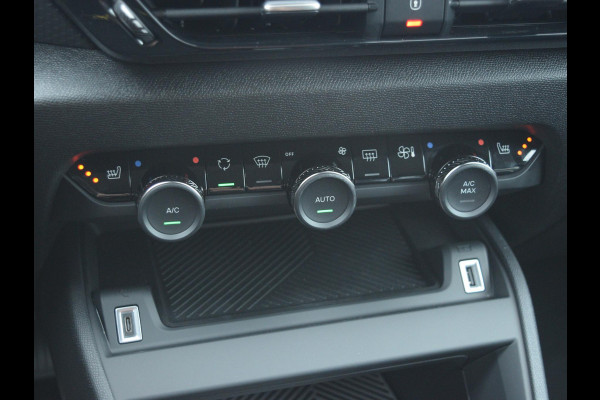 Citroën C4 1.2 Hybrid 145pk Collection Verwarmde voorruit l Navigatie l Apple Carplay/Android Auto l Stoel verwarming l Camera