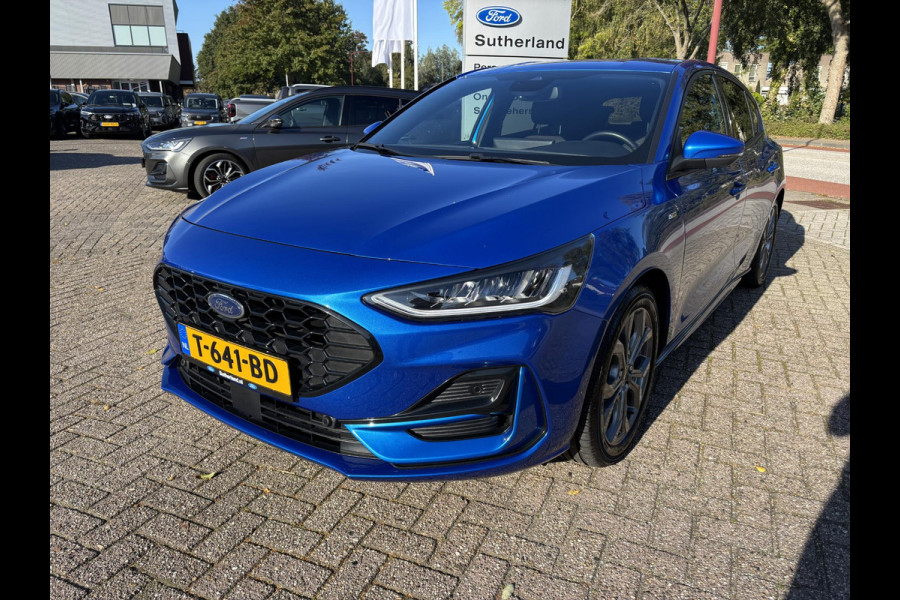 Ford Focus 1.0 EcoBoost Hybrid ST Line X 125pk Trekhaak | Adaptive cruise control | Winter pack | AGR Stoel | Achteruitrijcamera | Rode Remklauwen