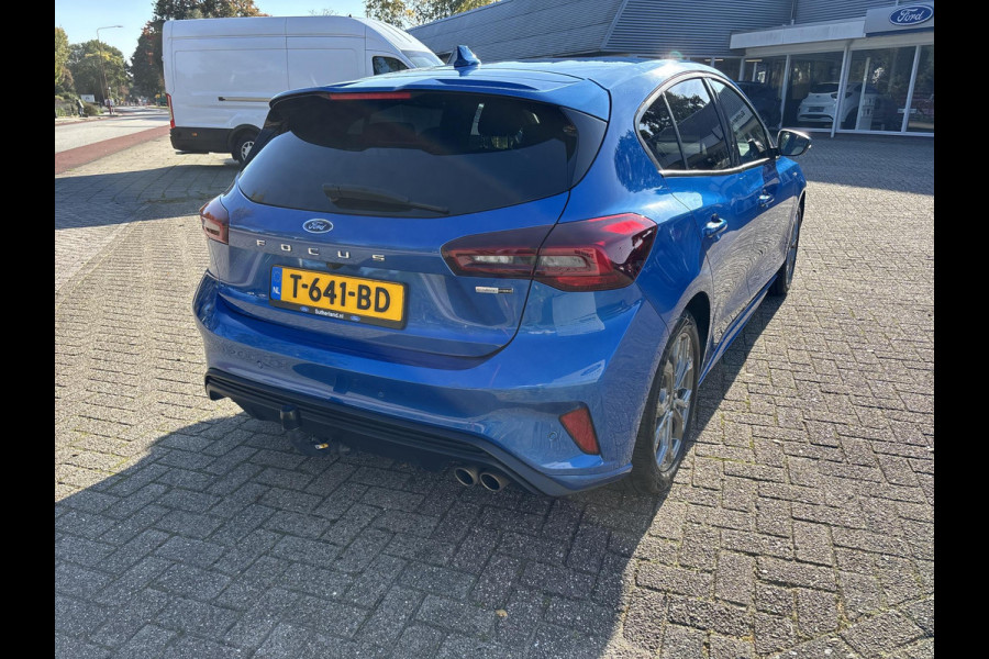 Ford Focus 1.0 EcoBoost Hybrid ST Line X 125pk Trekhaak | Adaptive cruise control | Winter pack | AGR Stoel | Achteruitrijcamera | Rode Remklauwen