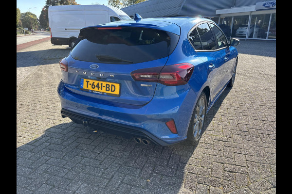Ford Focus 1.0 EcoBoost Hybrid ST Line X 125pk Trekhaak | Adaptive cruise control | Winter pack | AGR Stoel | Achteruitrijcamera | Rode Remklauwen