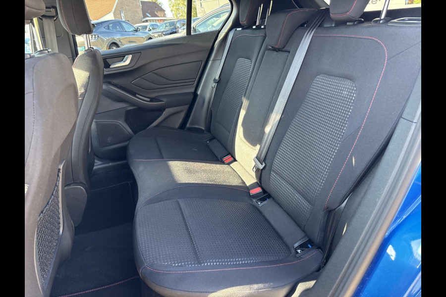 Ford Focus 1.0 EcoBoost Hybrid ST Line X 125pk Trekhaak | Adaptive cruise control | Winter pack | AGR Stoel | Achteruitrijcamera | Rode Remklauwen