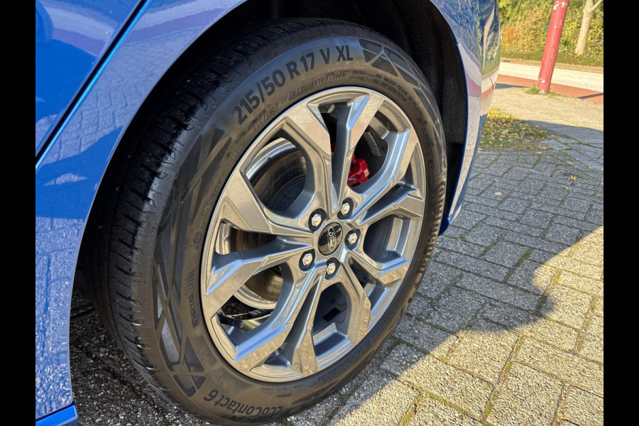 Ford Focus 1.0 EcoBoost Hybrid ST Line X 125pk Trekhaak | Adaptive cruise control | Winter pack | AGR Stoel | Achteruitrijcamera | Rode Remklauwen