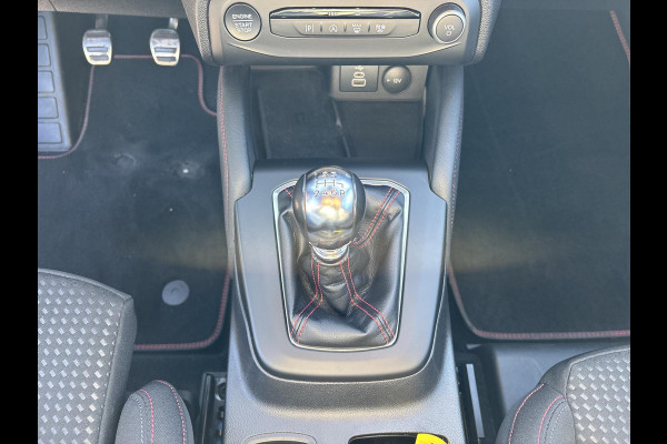 Ford Focus 1.0 EcoBoost Hybrid ST Line X 125pk Trekhaak | Adaptive cruise control | Winter pack | AGR Stoel | Achteruitrijcamera | Rode Remklauwen