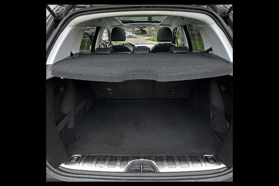 Peugeot 2008 1.2 PureTech Allure LEDER PANORAMADAK LM VELGEN NAVI