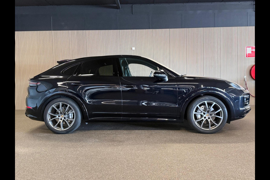 Porsche Cayenne Coupé 3.0 E-Hybrid SPORT DESIGN-LUCHTVERING-PANORAMA-SPORT CHRONO-COMPLEET
