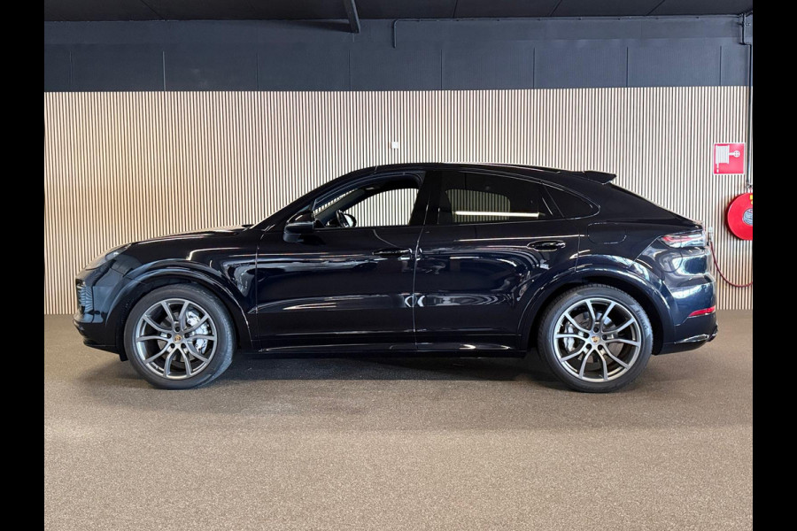 Porsche Cayenne Coupé 3.0 E-Hybrid SPORT DESIGN-LUCHTVERING-PANORAMA-SPORT CHRONO-COMPLEET