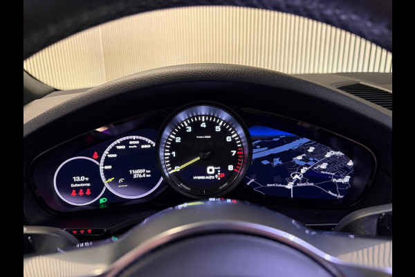 Porsche Cayenne Coupé 3.0 E-Hybrid SPORT DESIGN-LUCHTVERING-PANORAMA-SPORT CHRONO-COMPLEET