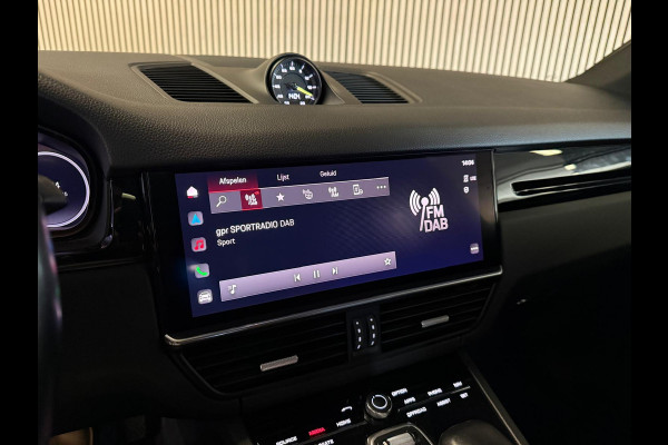 Porsche Cayenne Coupé 3.0 E-Hybrid SPORT DESIGN-LUCHTVERING-PANORAMA-SPORT CHRONO-COMPLEET