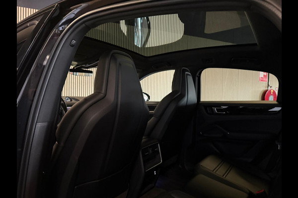 Porsche Cayenne Coupé 3.0 E-Hybrid SPORT DESIGN-LUCHTVERING-PANORAMA-SPORT CHRONO-COMPLEET