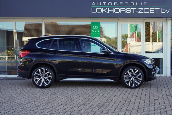 BMW X1 sDrive20i Orange Edition II | Panorama | Trekhaak | ACC | Leer | H/K