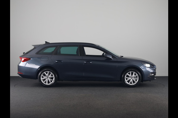 Seat Leon Sportstourer 1.5 eTSI Style Business Intense |Matrix Led | Adaptieve Cruise Control | Draadloze Carplay | Magnetic tech Metallic | HERGEWAARDEERD