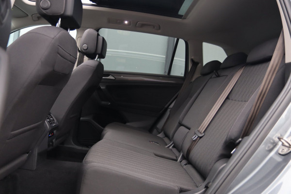 Volkswagen Tiguan Allspace 1.5 TSI ACT / PANODAK / VIRTUAL / ACC / KEYLESS / CAMERA / CARPLAY