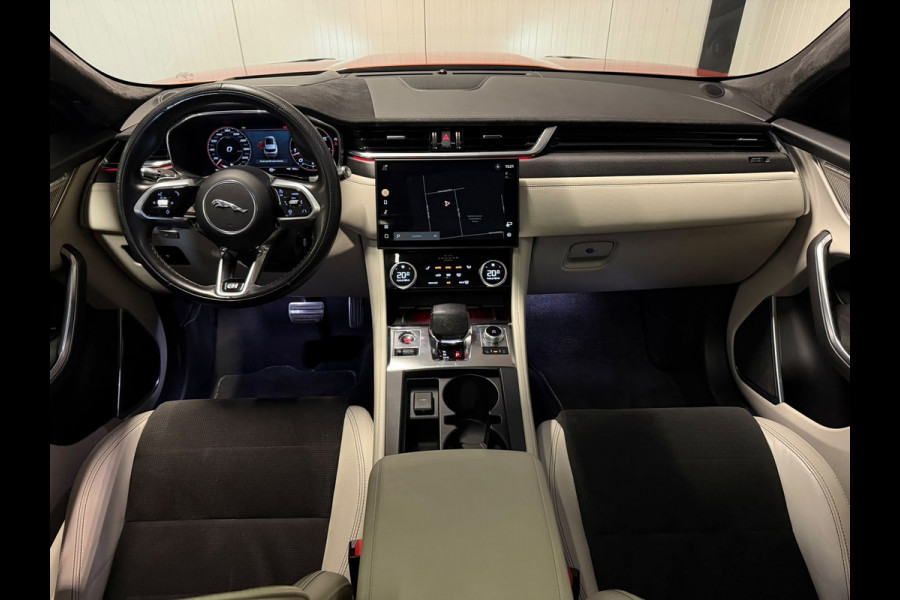Jaguar F-Pace 5.0 P550 V8 SVR Speciale lak SVO Ultra Metallic Trekhaak Meridian Carbon Pano CameraDealer Onderhouden