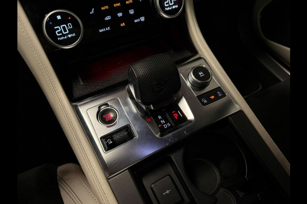 Jaguar F-Pace 5.0 P550 V8 SVR Speciale lak SVO Ultra Metallic Trekhaak Meridian Carbon Pano CameraDealer Onderhouden