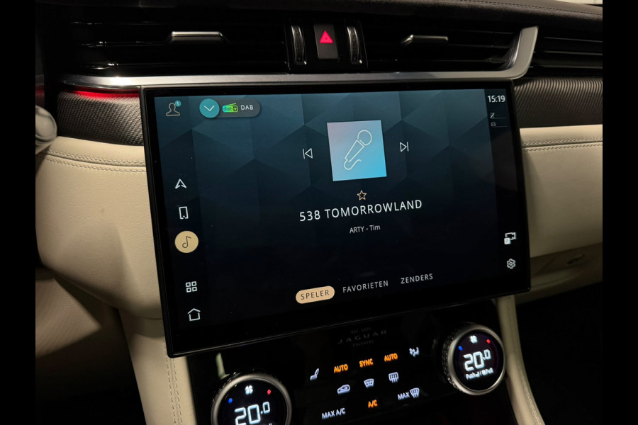 Jaguar F-Pace 5.0 P550 V8 SVR Speciale lak SVO Ultra Metallic Trekhaak Meridian Carbon Pano CameraDealer Onderhouden