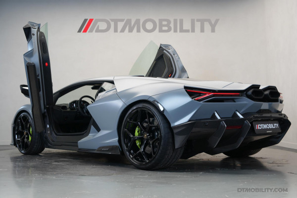 Lamborghini Revuelto | Passenger Display | Carbon Interior