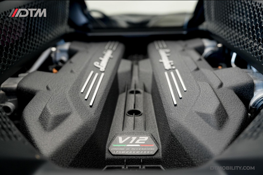 Lamborghini Revuelto | Passenger Display | Carbon Interior
