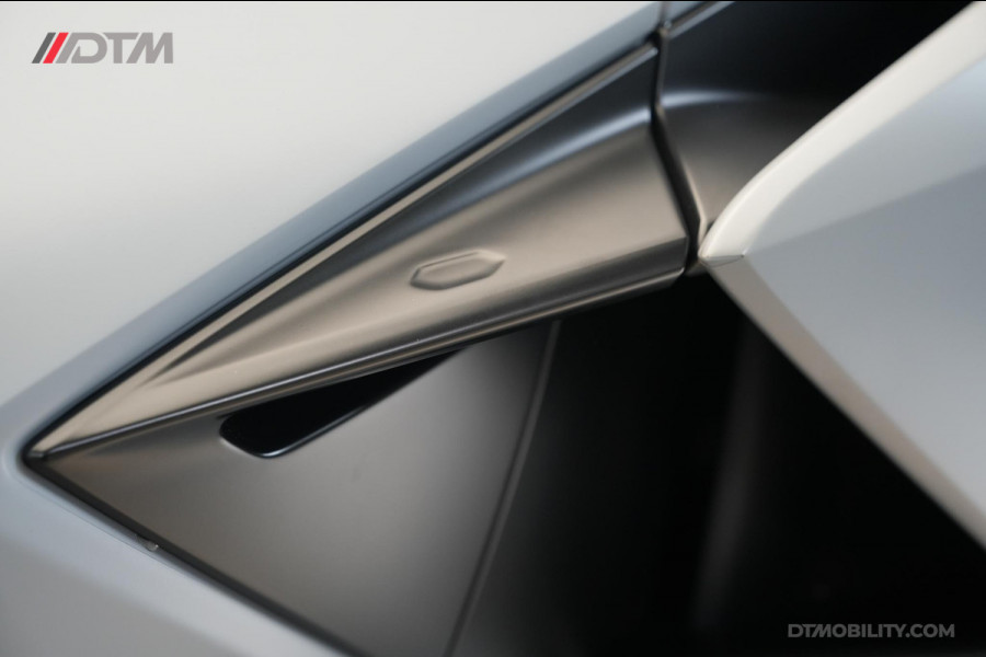 Lamborghini Revuelto | Passenger Display | Carbon Interior